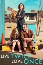 İkikez Yaşa Birkez Sev (2019)